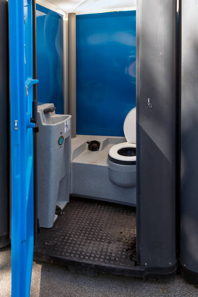 Best Portable toilet rental cost  in Cheboygan, MI
